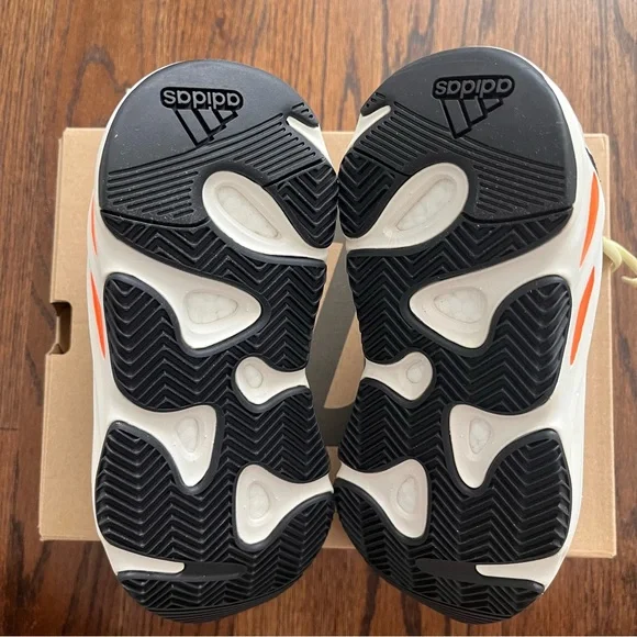 Adidas Yeezy Boost 700 sz 4 men 5 women new - Picture 7 of 10